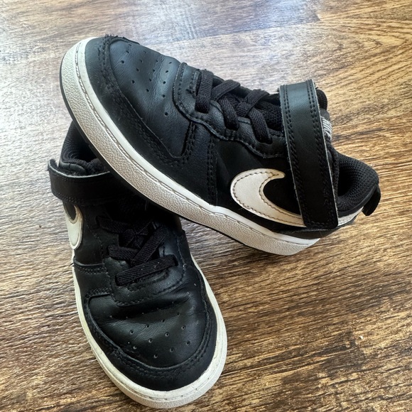 Toddler Nike court borough black and white size 9 - Picture 1 of 3